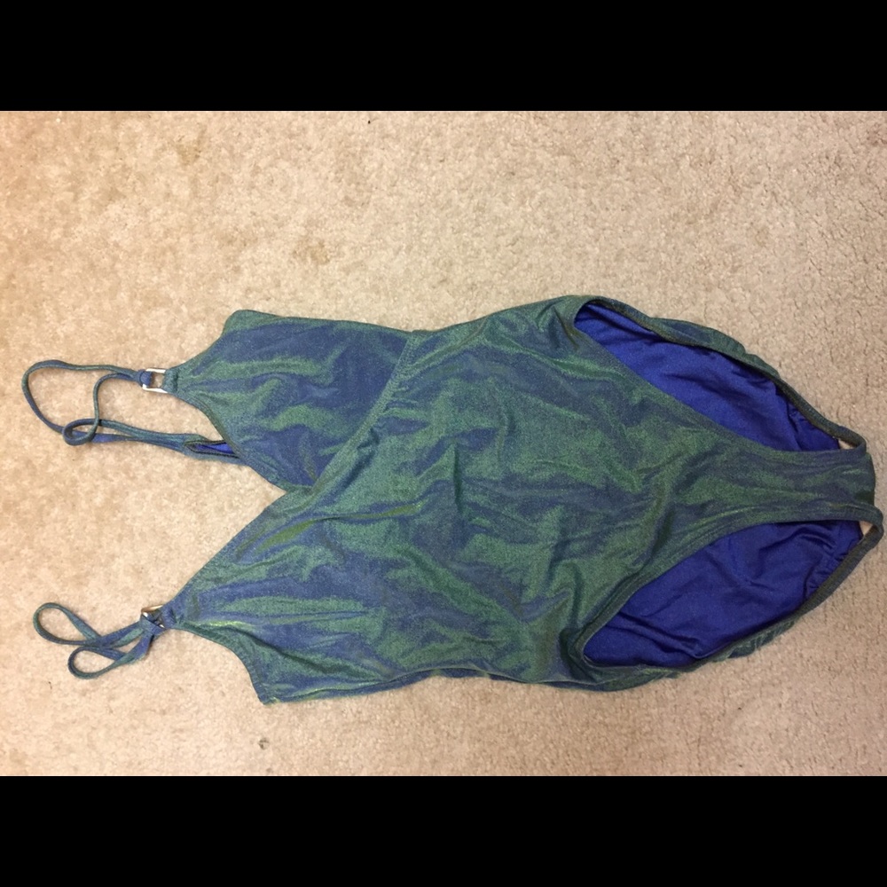 Swim suit